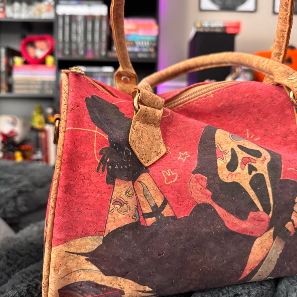 Scream Girl Cork Satchel - Picture 4 of 7
